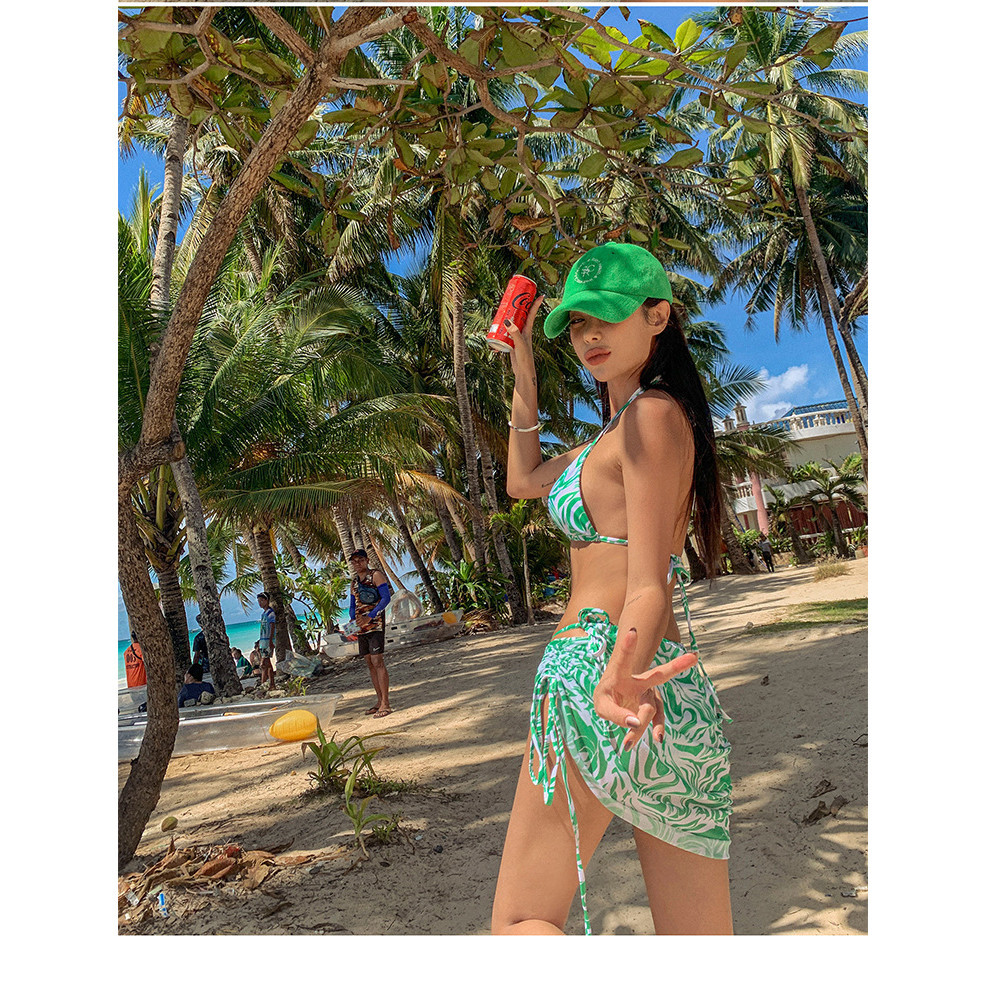 พร้อมส่งในไทย สีเขียว ชุดว่ายน้ำแฟชั่นเกาหลีผู้หญิง บิกินี 3ชิ้น SW056
