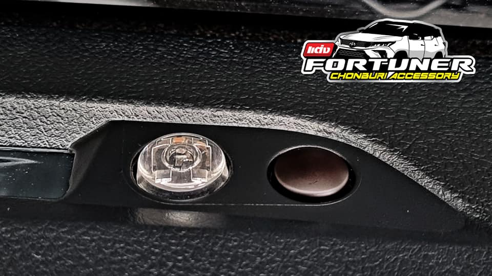 ครอบเซ็นเซอร์ไฟหน้าแบบใส สำหรับ ฟอร์จูนเนอร์