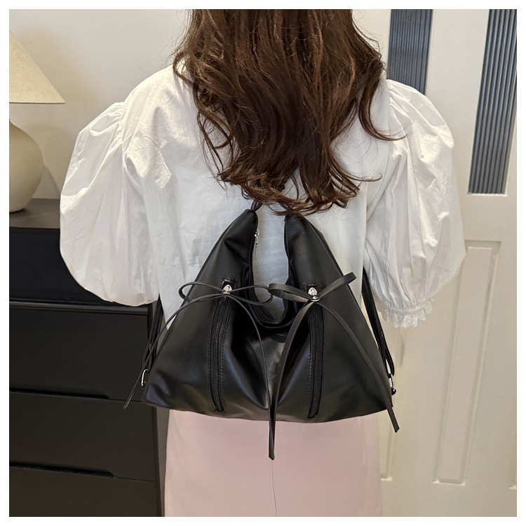 กระเป๋าสะพาย 2 สไตล์ โบว์หน้า รหัส Bag6041