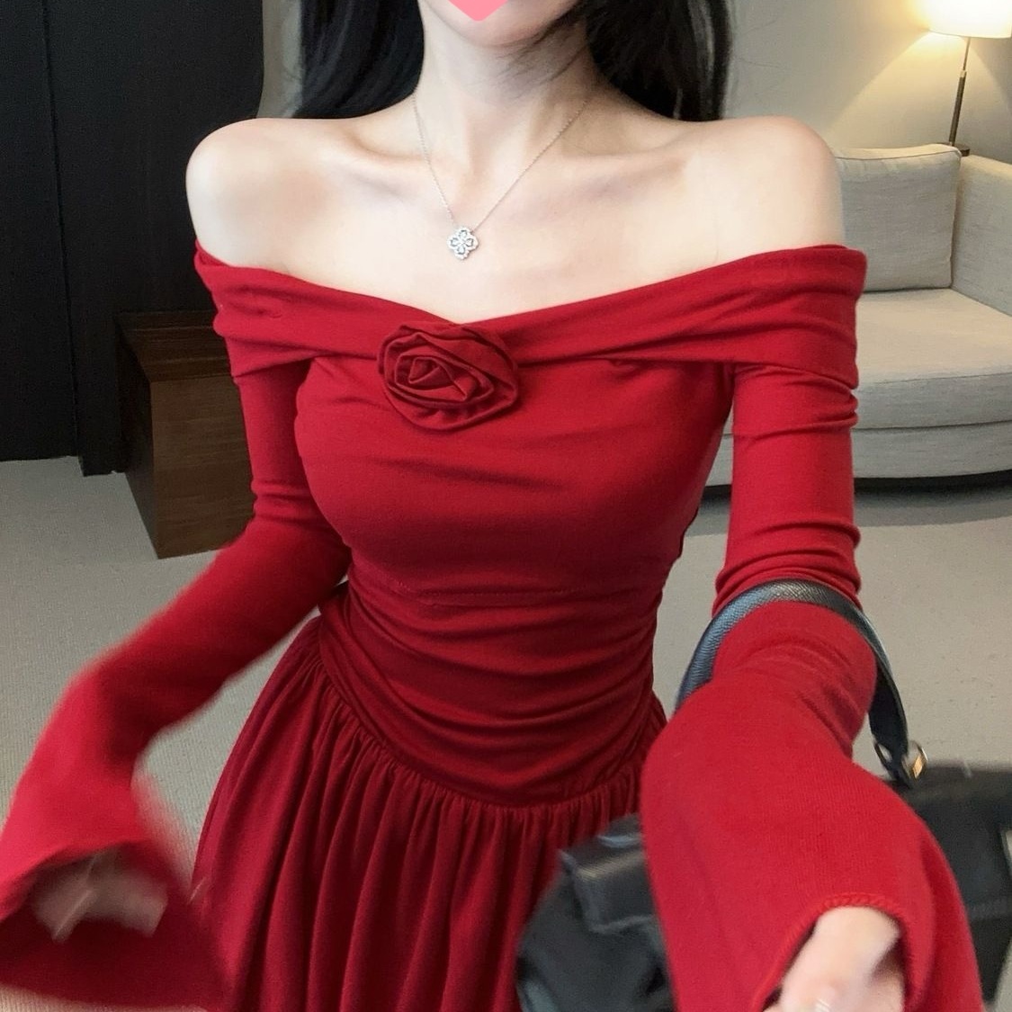 ชุดเดรส เปิดไหล่ เเขนยาว CN2778