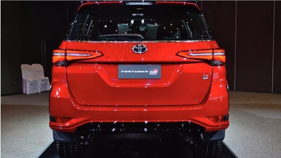 ป้ายโลโก้ GR Sport MADE IN JAPAN โตโยต้า ฟอร์จูนเนอร์