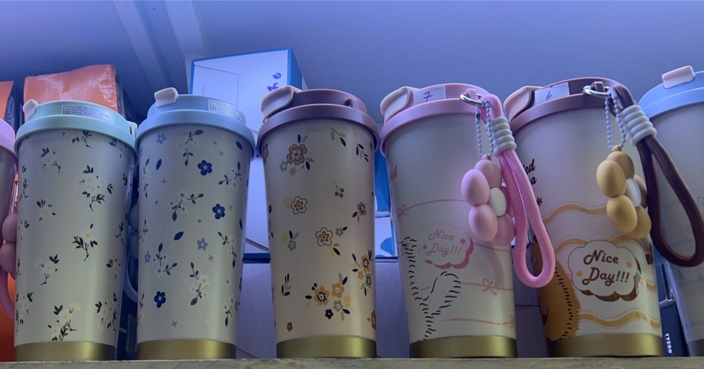 แก้วสแตนเลส Scribbled 520ml (สายหิ้ว)