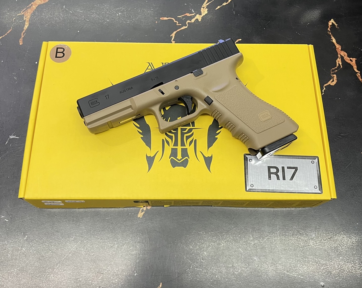 R17-B : Glock17 Gen3 ทราย - ARMY Armament