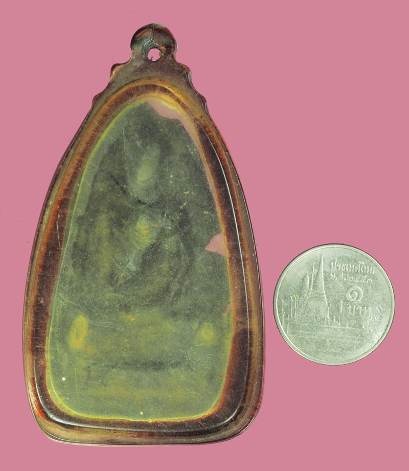 A5456 พระเนื้อดินเก่า สภาพหักยังไม่ได้ซ่อม เลี่ยมพลาสติกเก่าวินเทจ ไม่ทราบที่ 3