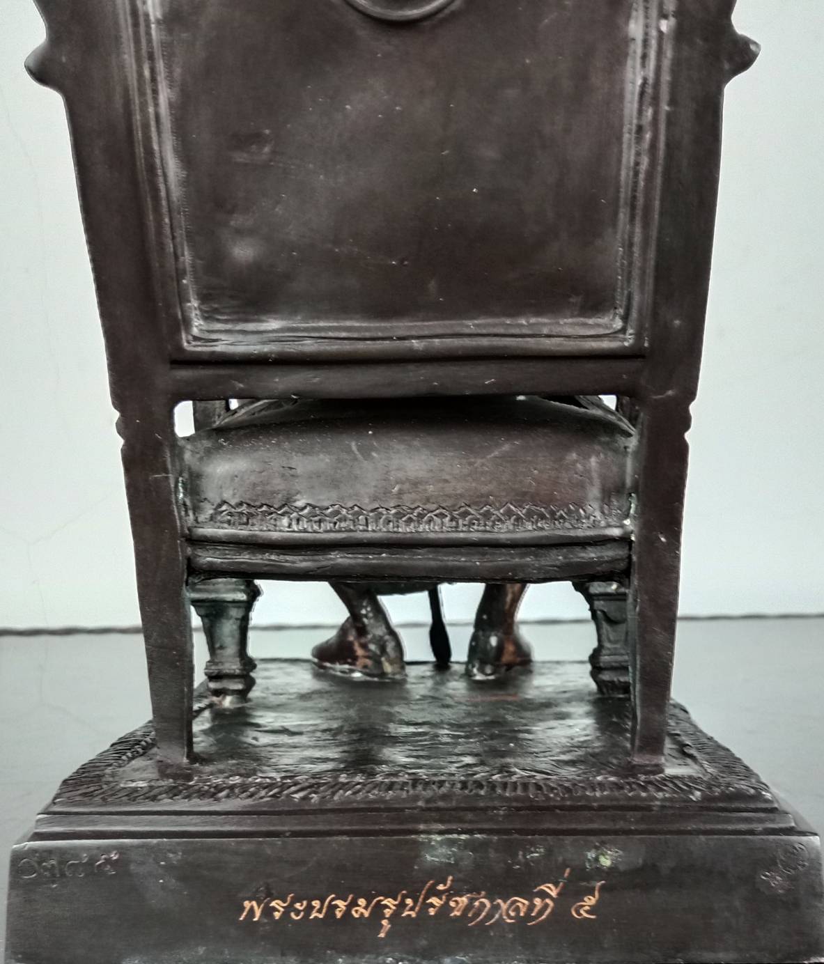 444.พระบรมรูปหล่อในหลวงรัชกาลที่5 พระบาทสมเด็จพระปรมินทรมหาจุฬาลงกรณ์ พระจุลจอมเกล้าเจ้าอยู่หัว ทรงประทับนั่งบัลลังก์