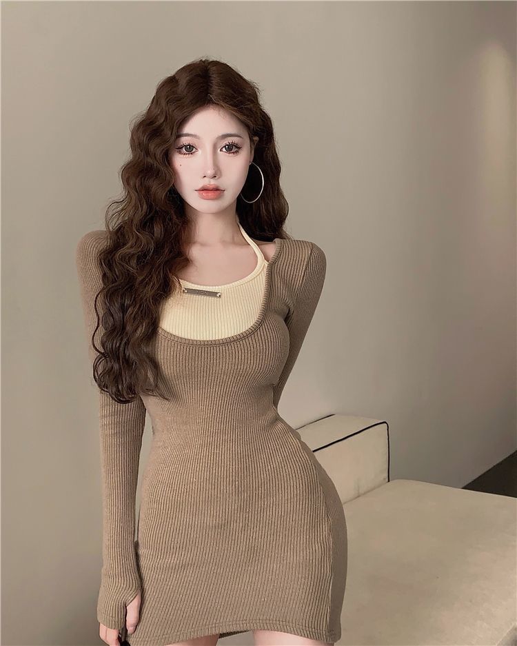 ชุดเดรส สายเดี่ยว แขนยาว 2 มิติ รหัส CN24819