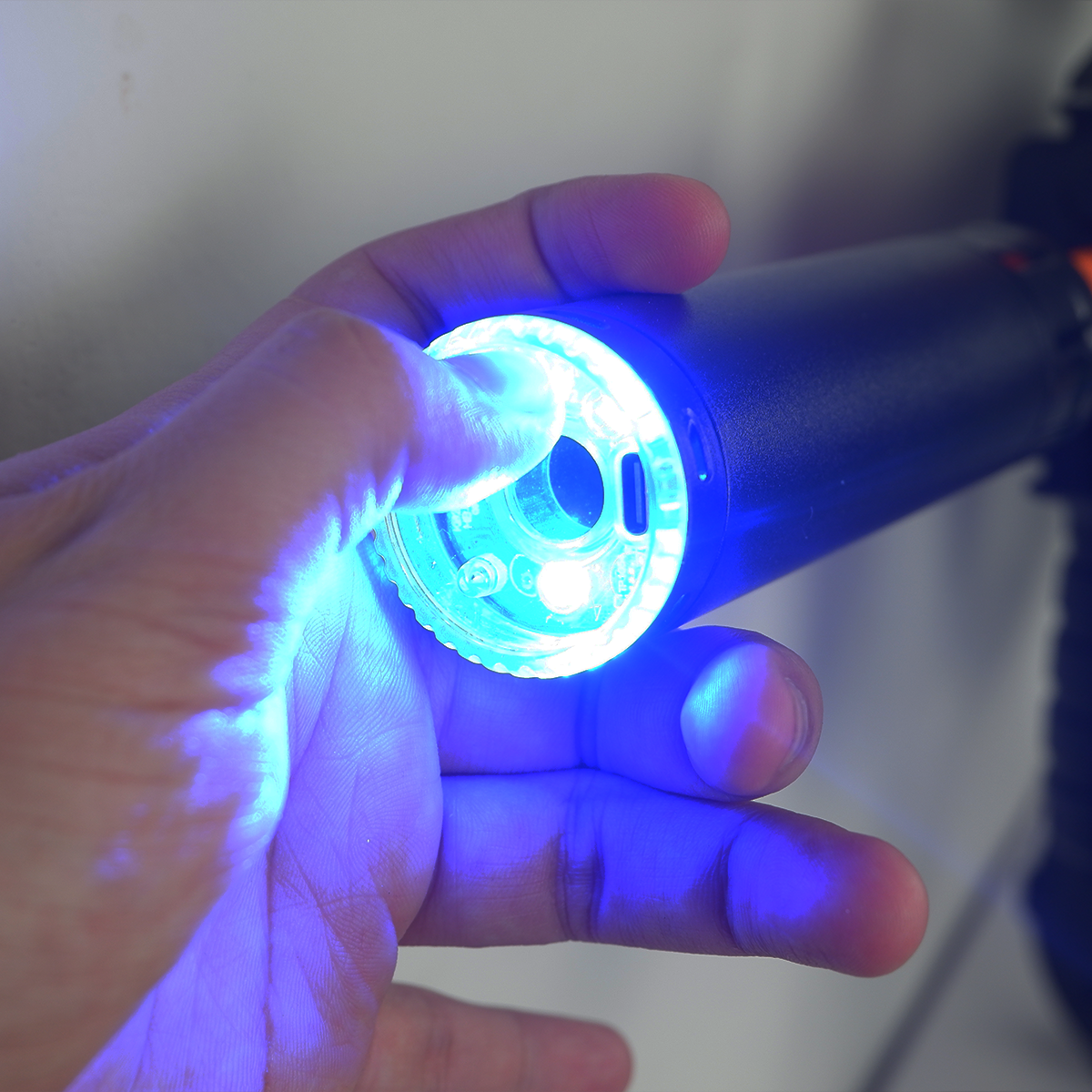 (32)Kriss Vector สีดำ ของเล่น ยิงรัวได้ ชักยิงได้ ปลายกระบอกมีไฟ