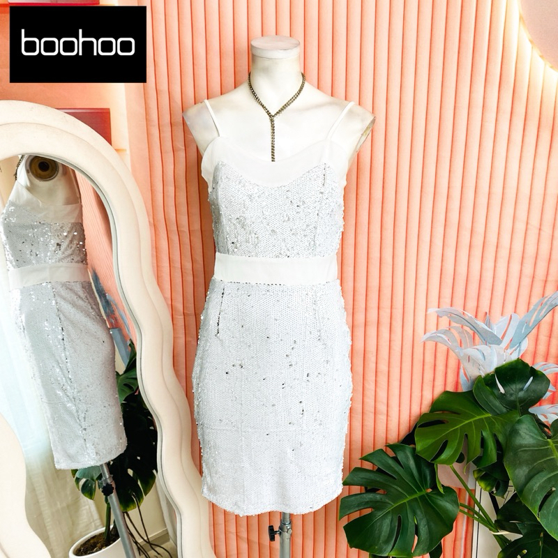 ไซด์ M มือ 1 แบรนด์ boohoo แท้ 100%🌸เดรส งานเกล็ดวิบวับ สีขาว ใส่ออกงาน ทรงเข้ารูป เดรสออกงาน ชุดปาร์ตี้(15)