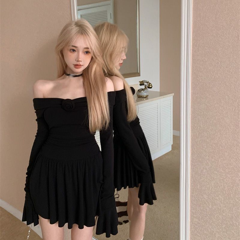 ชุดเดรส เปิดไหล่ เเขนยาว CN2778