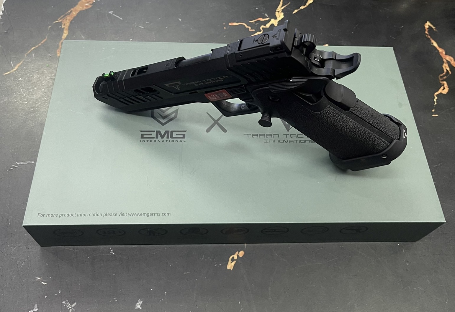 EMG/TTI 2011 Pit Viper (Standard / Gas / Full Black)