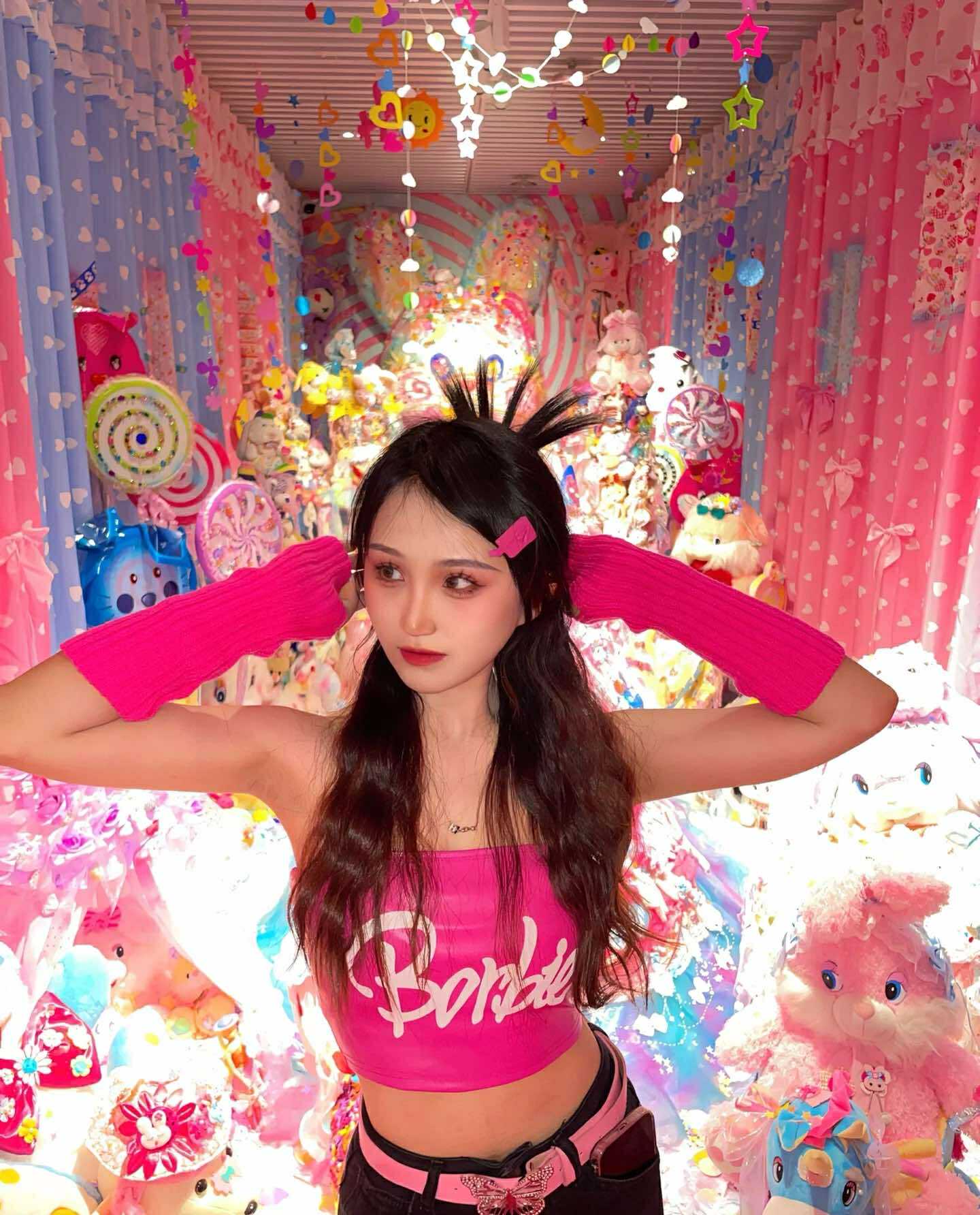 เสื้อครอป เกาะอก บาร์บี้ ชมพู CN5231 พร้อมส่ง