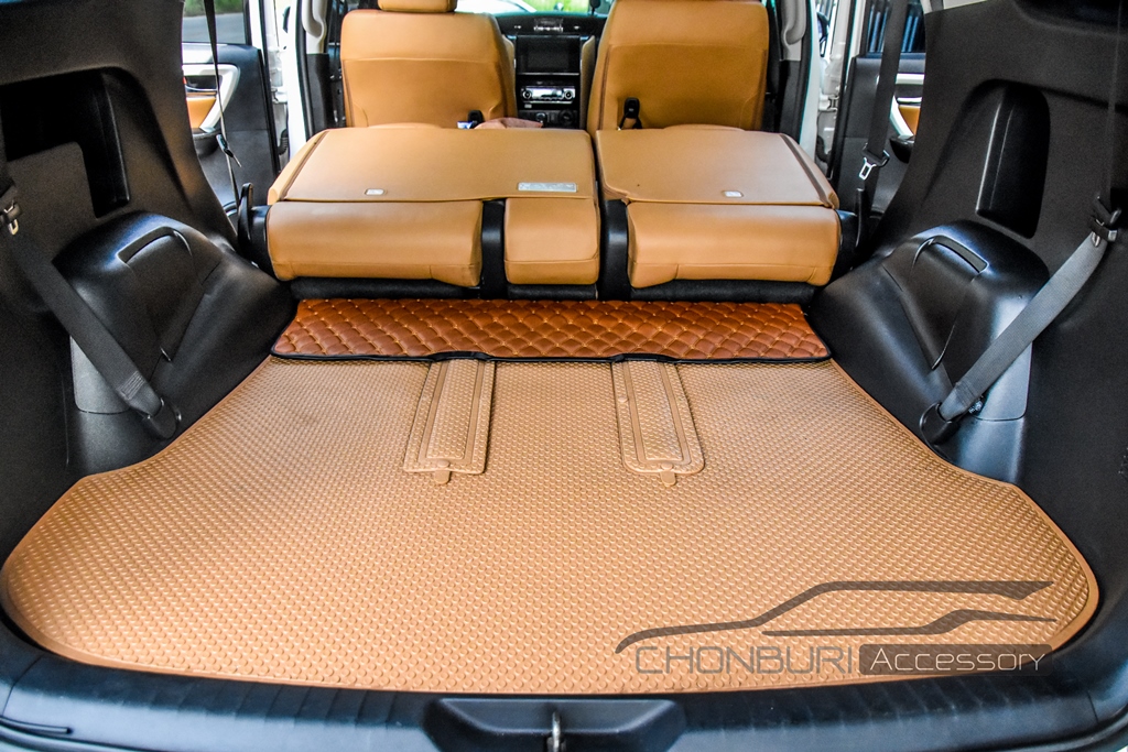 ฝาปิดเบาะแถวสาม GRsport Legender Leader NewFortuner Mc