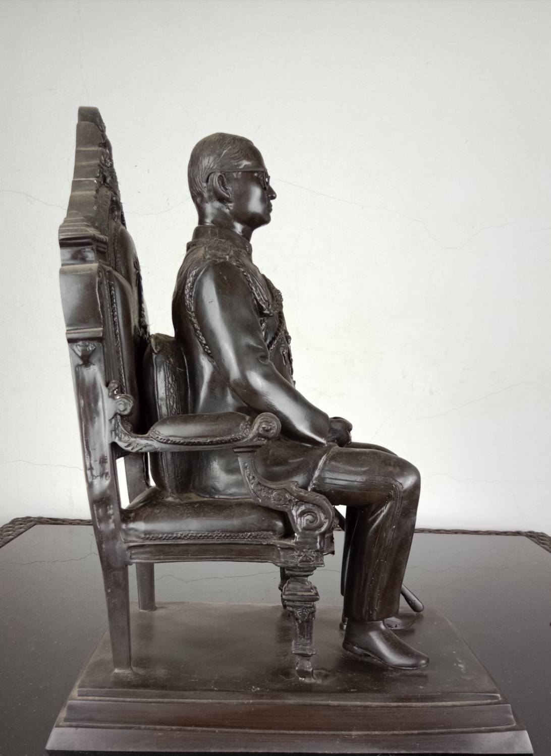 58.พระบรมรูปหล่อในหลวงรัชกาลที่9 พระบาทสมเด็จพระปรมินทรมหาภูมิพลอดุลยเดช ทรงประทับนั่งบัลลังก์