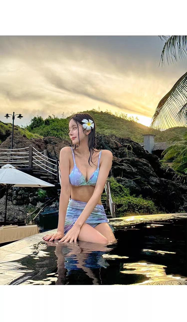 ชุดว่ายน้ำ บิกินี่ ครบเซท สินค้าพร้อมส่งในไทย