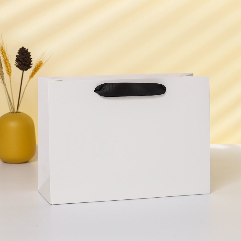 ถุงหิ้ว ถุงของขวัญ พร้อมริบบิ้น ขนาด 13.5 นิ้ว