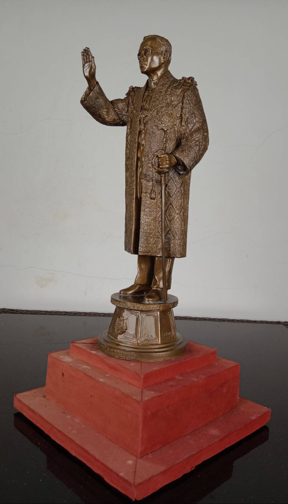 475.พระบรมรูปหล่อในหลวงรัชกาลที่9 พระบาทสมเด็จพระปรมินทรมหาภูมิพลอดุลยเดชทรงยินดี