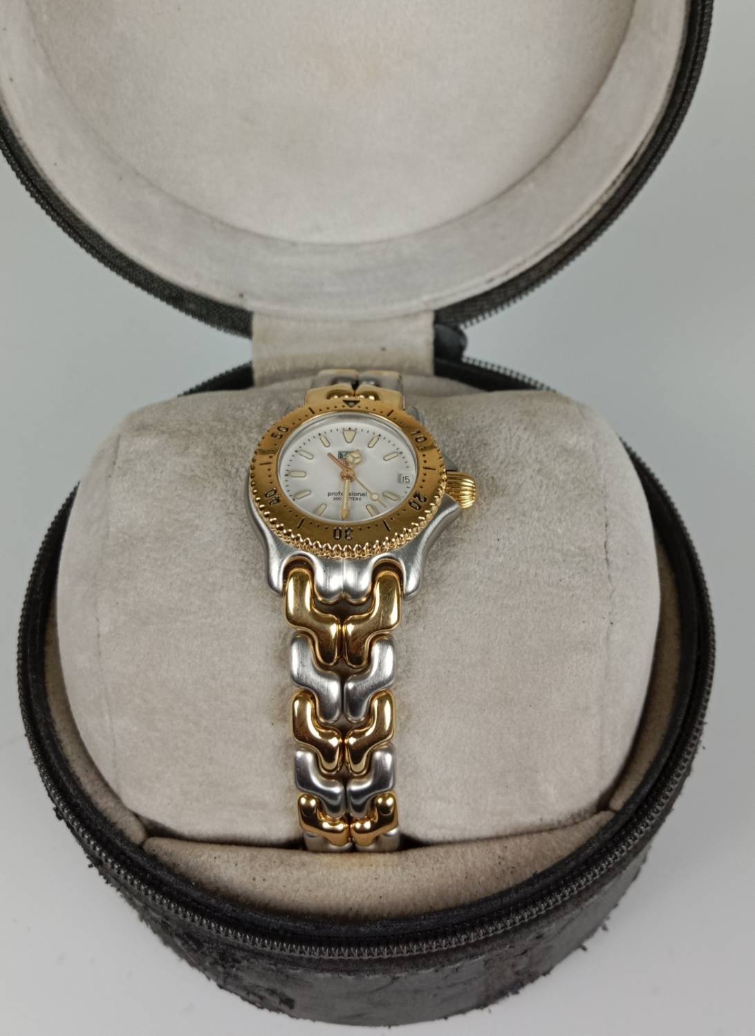 29.TAG HEUER ระบบ Quartz Mini size หน้าปัด 24 mm พร้อมกล่องแท้