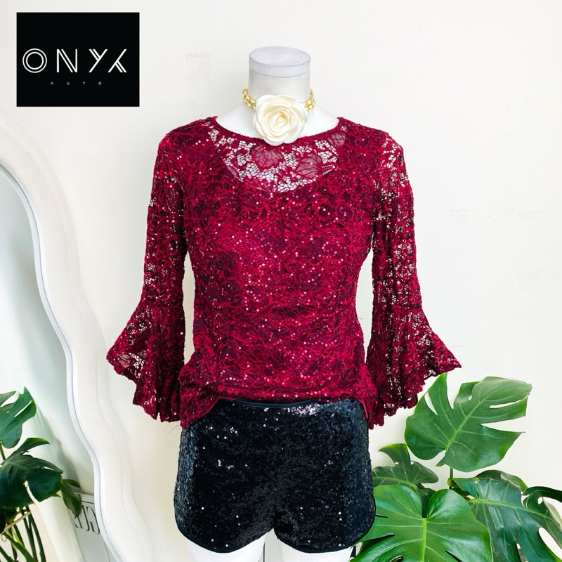 ไซด์ M-L แบรนด์ ONYX แท้ 100%🌸เสื้อ ลูกไม้ แขนอลัง ทรงครอป งานเกล็ดวิบวับ สีแดงไวน์ ใส่ออกงาน ชุดออกงาน ชุดปาร์ตี้
