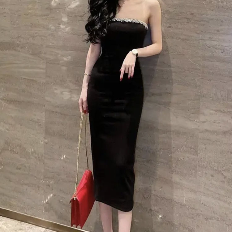 เดรสดำเกาะอกยาว แต่งอะไหล่เพชร รหัส CN1131