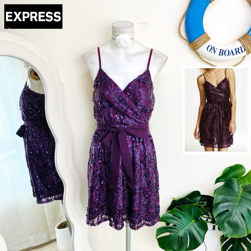 ไซด์ S แบรนด์ Express แท้ 100%🌸เดรส ผูกโบว์เอว งานเกล็ดวิบวับ สีม่วง ใส่ออกงาน ทรงเข้ารูป เดรสออกงาน ชุดปาร์ตี้