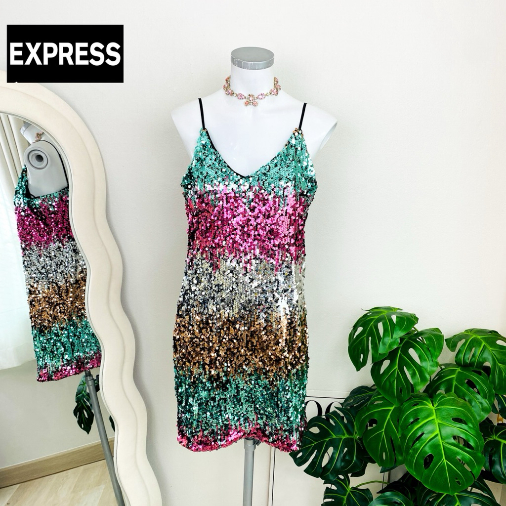 ไซด์ L แบรนด์ Express แท้ 100%🌸เดรส สายสปาเก็ตตี้ งานเกล็ดวิบวับ สีรุ้ง ใส่ออกงาน ทรงเข้ารูป เดรสออกงาน ชุดปาร์ตี้