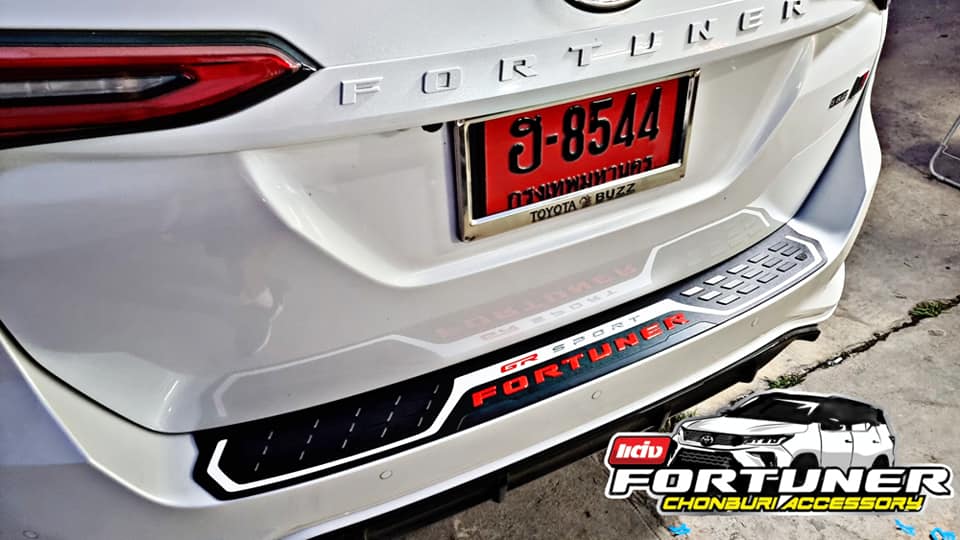กันรอยท้ายGRsport Legender กันรอยท้าย ฟอร์จูนเนอร์ GRsport สำหรับ NewFortuner Legender Mc