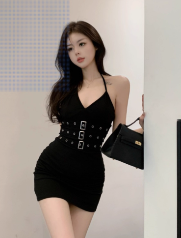 เดรสสั้น สายเดี่ยว คล้องคอ CN8788 พร้อมส่งในไทย