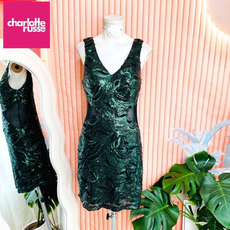 ไซด์ L แบรนด์ Charlotte russe แท้ 100%🌸เดรส ซีทรูเอว งานเกล็ดวิบวับ สีเขียว ใส่ออกงาน ทรงเข้ารูป เดรสออกงาน ชุดปาร์ตี้