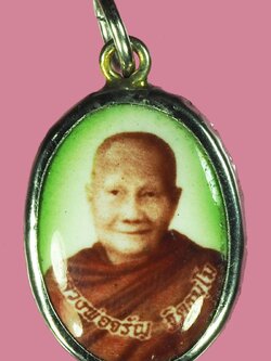 ขายแล้วA5729 ล็อกเก็ต หลวงพ่อจรัญ วัดอัมพวัน สิงห์บุรี รุ่นพรหมบันดาล สิงห์บุรี กล่องเดิม 82