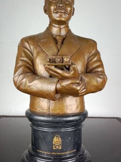 47.พระบรมรูปพระบาทสมเด็จพระจุลจอมเกล้าเจ้าอยู่หัว รัชกาลที่5 ทรงกล้องถ่ายภาพ