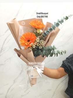 Mini Bouquet ช่อดอก Gerbera สีส้ม จำนวน 2 ดอก พร้อมตกแต่ง สามารถเปลี่ยนสีได้