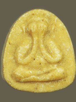 A5384 พระปิดตาหลังยันต์ หลวงพ่อผัน วัดราษฏร์เจริญ สระบุรี เนื้อผงน้ำมัน 6