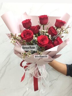 Congratulations Kenya Rose Bouquet ช่อดอกกุหลาบเคนย่า สีแดง นำเข้า คัด Size จำนวน 10 ดอก พร้อมตกแต่ง สามารถเปลี่ยนสีได้
