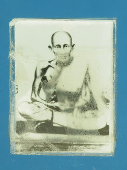 A124 รูปถ่ายอัดกระจกหลวงปู่ศุข วัดปากคลองมะขามเฒ่า ชันยาท 27