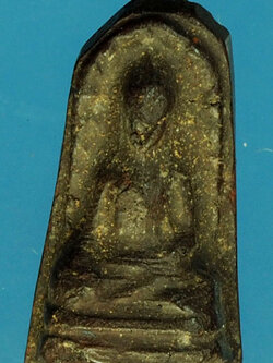 A613 พระรอดมหาวัด เนื้อดินผสมผงว่าน ไม่ทราบที่และปีสร้าง 3