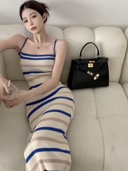 ชุดเดรส สายเดี่ยวยาว ไหมพรม สีครีม CN2026