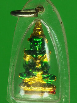 A62 พระแก้วมรกต เลี่ยมพลาสติกเดิม สันนิฐานว่าจากวัด ไม่ทราบที่และปีสร้าง 8