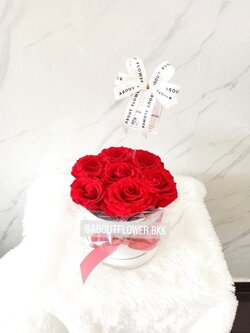 Fresh Flower Rose Box กล่องกุหลาบจีน สีแดง Size S คัดเกรด จำนวน 8-10 ดอก พร้อมตกแต่ง