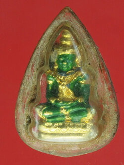 A298 พระแก้วมรกต จำลอง เคยเลี่ยมจับขอบทอง ไม่ทราบที่และปีสร้าง 8