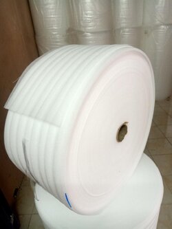 EPE FOAM โฟมบางกันริ้วรอย 25cm x 150 M หนา 2 มม