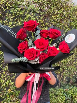 Ecuador Rose Bouquet ช่อดอกกุหลาบเอกวาดอร์ สีแดง นำเข้า คัด Size จำนวน 10 ดอก พร้อมตกแต่ง สามารถเปลี่ยนสีได้