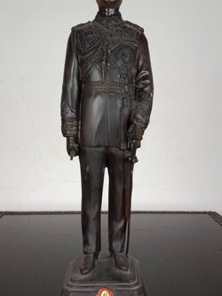 36.พระบรมรูปหล่อโลหะในหลวงรัชกาลที่9 พระบาทสมเด็จพระปรมินทรมหาภูมิพลอดุลยเดช(รมดำ)