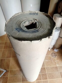 กระะดาษลูกฟูก 1 ชั้น หริอ กระดาษคลาฟท์ หน้ากว้าง48" ยาว 4 ม/กก ราคา 25 บาท/กก (แบ่งขายเป็น กก.)