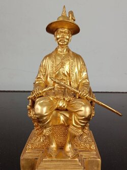593.พระบรมรูปหล่อสมเด็จพระเจ้าตากสินมหาราช ทรงประทับนั่งบัลลังก์