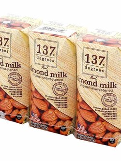8854761951390 137Degrees นมอัลมอนด์อันสวีทเทนด์180ml