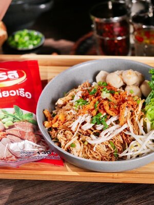🎉เมนูใหม่ มาแล้วจ้า 🍜😮 เส้นหมี่ไก่ฉีก อร่อยล้ำทำง่ายด้วยเส้นหมี่เลอรส คลุกเคล้าด้วยพริกน้ำปรุงสูตรลับเฉพาะเลอรส ยิ่งแซ่บนัวถึงใจ