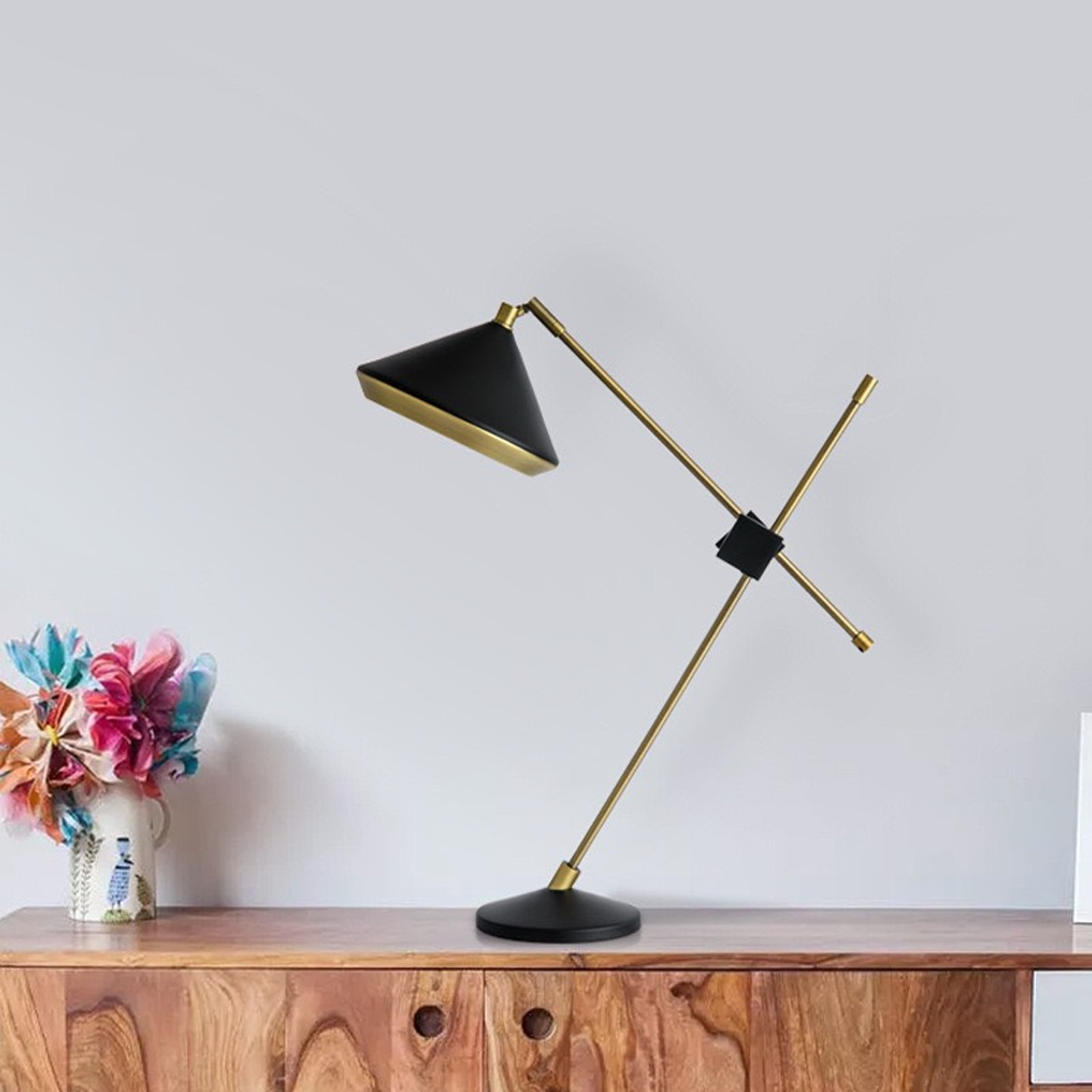 โคมไฟตั้งโต๊ะ Table lamp Metal Black + Gold LED E9x1 IP20