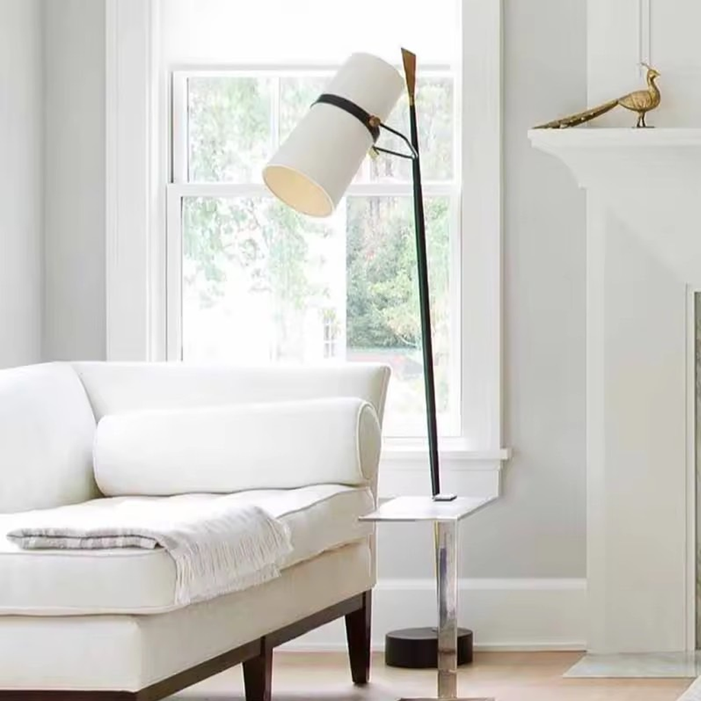 Floor Lamp ดีไซน์โมเดิร์น สีดำ-ทอง เหมาะมุมอ่านหนังสือ Modern Black & Gold Floor Lamp — Perfect for Reading Corners