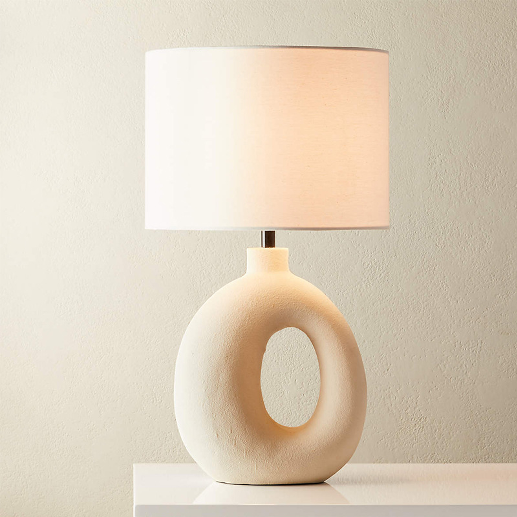 โคมไฟตั้งโต๊ะ สไตล์นอร์ดิก Nordic style table lamp Resin + Fabric LED E27x1 IP20