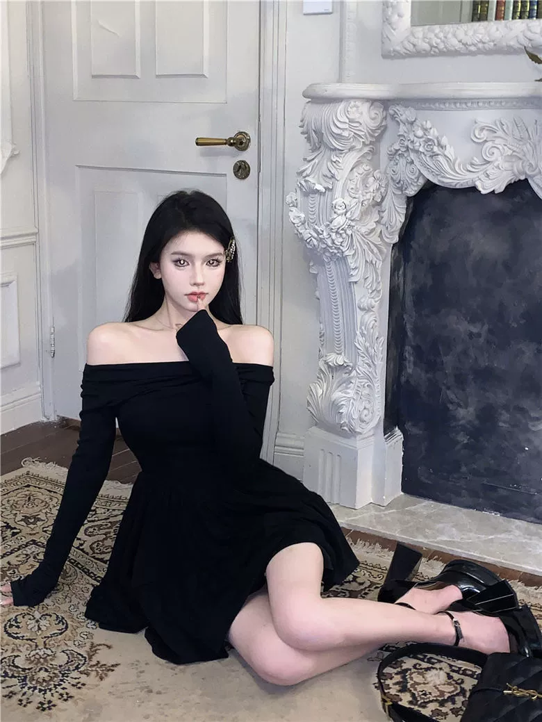 เดรสดำ ปาดไหล่ เซ็กซี่ รหัส CN867